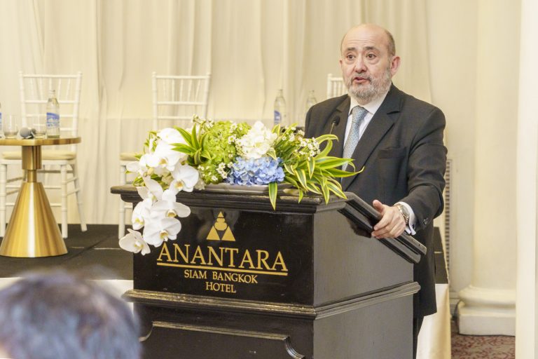 Dr. Jesús López